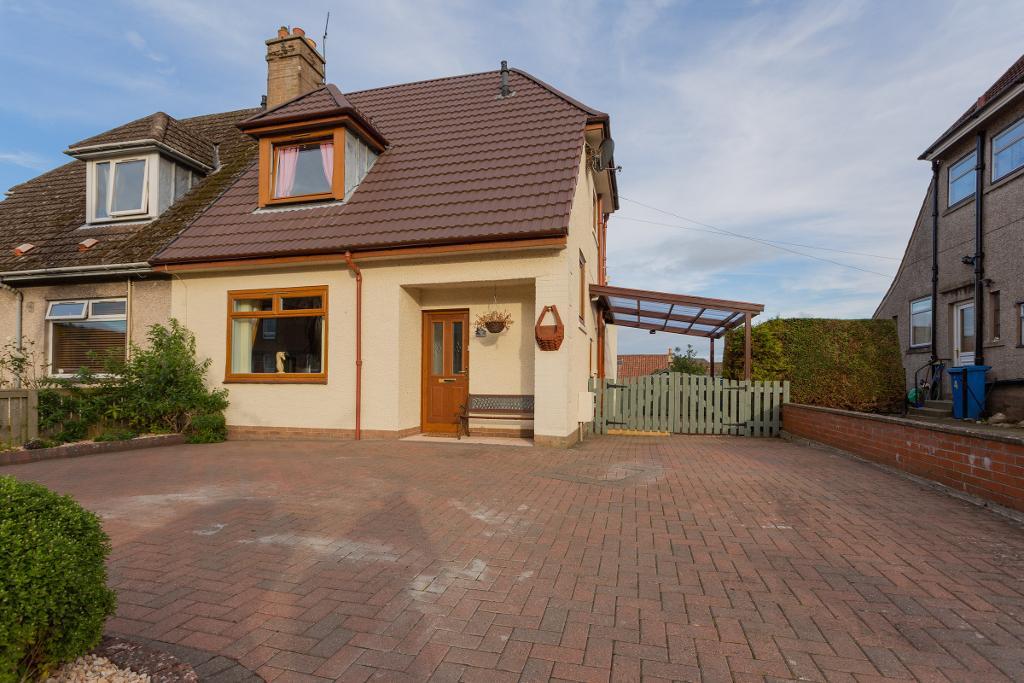 Macduff Place, Auchtermuchty, KY14 7BL