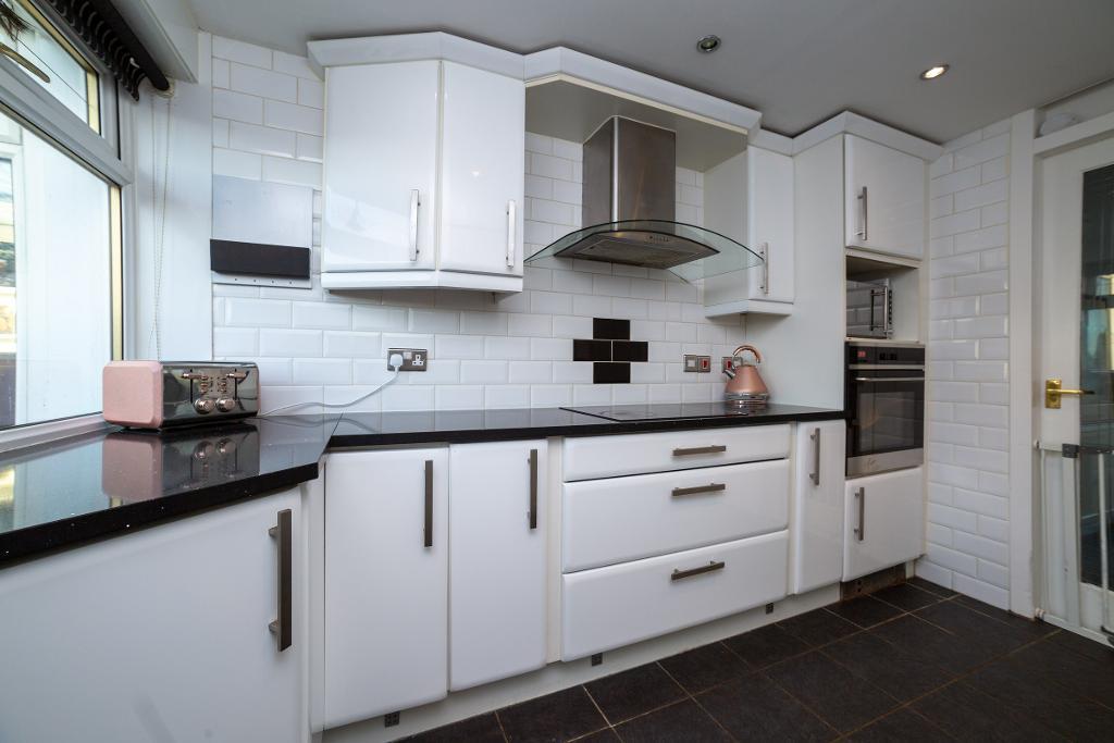 3 Bedroom End Terraced For Sale in Burnside Terrace, Polbeth, West