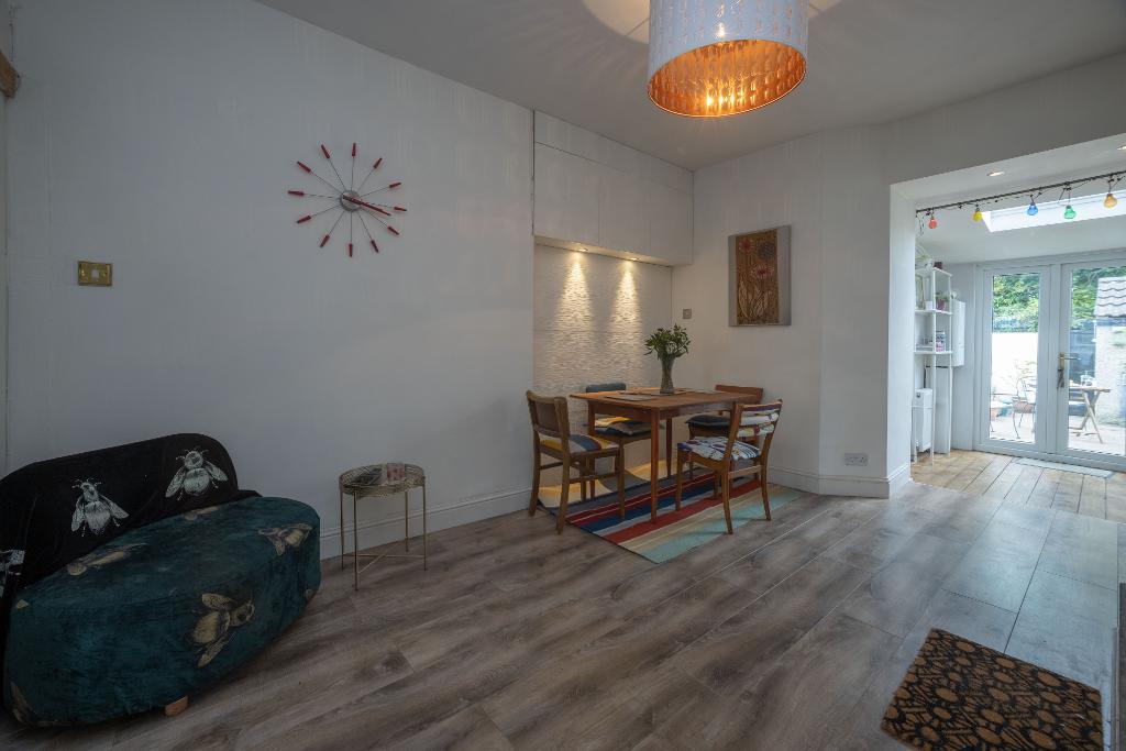 3 Bedroom Terraced For Sale in Viewmount Drive, Maryhill, Glasgow, G20