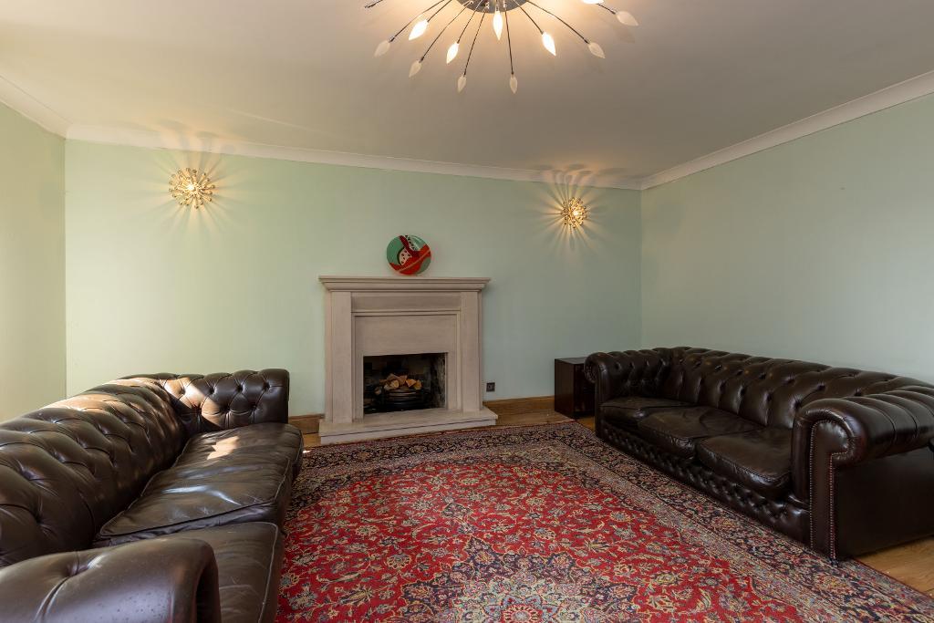 6 Bedroom Detached For Sale in Wester Balmuildy Farm, Balmore Road