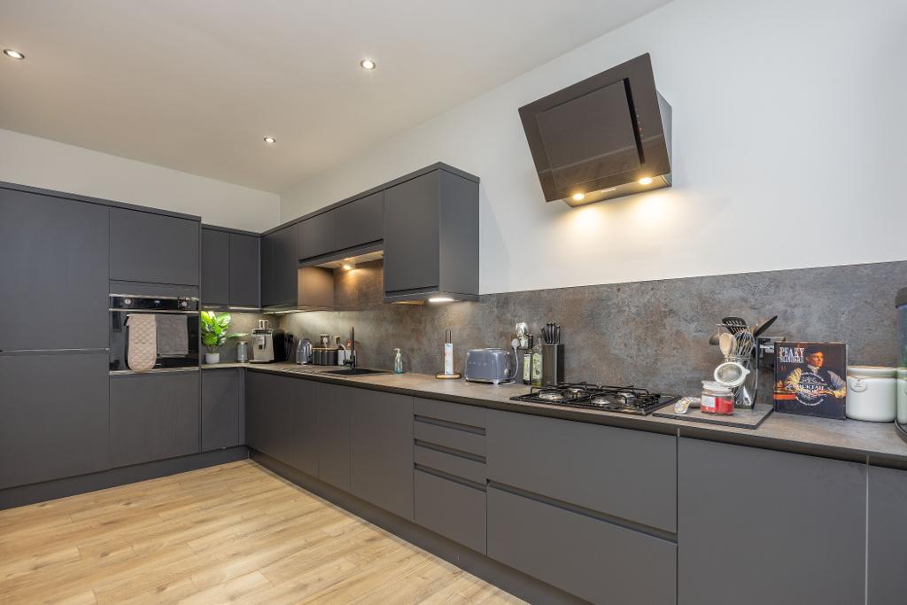 2 Bedroom End Terraced For Sale in Betts Close, Cupar, Fife, KY15 4EY