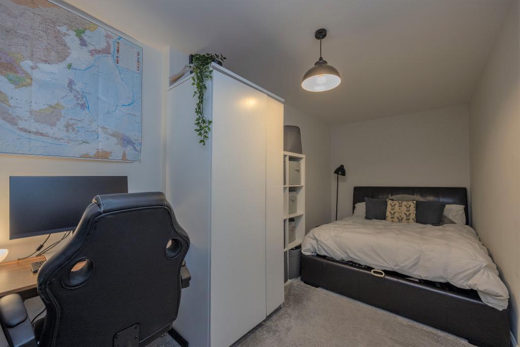 2 Bedroom End Terraced For Sale in Betts Close, Cupar, Fife, KY15 4EY