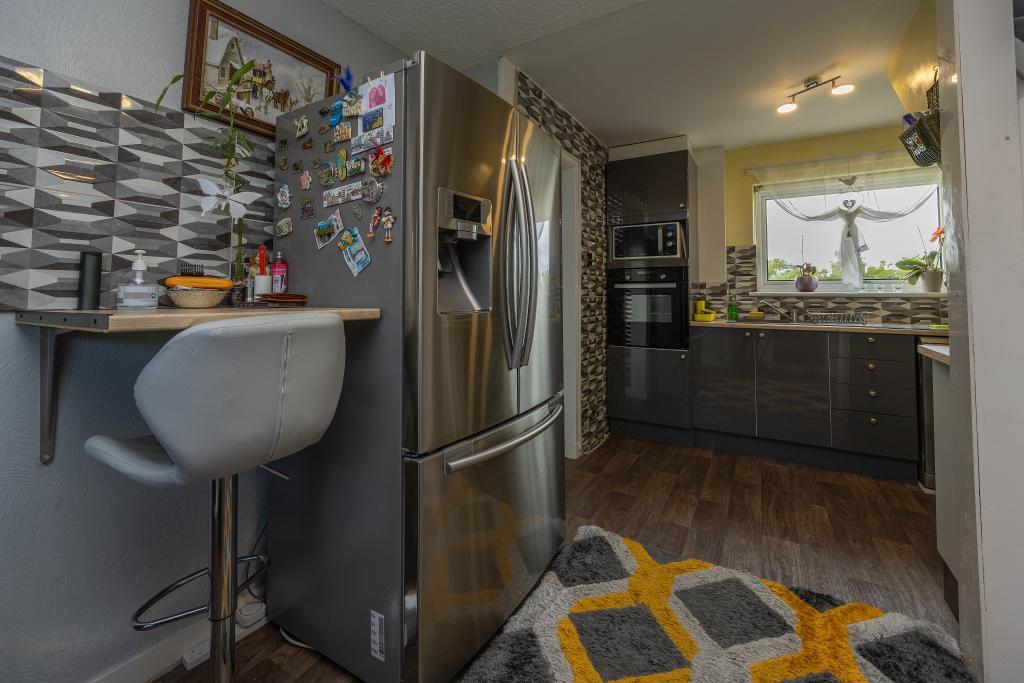 2 Bedroom SemiDetached For Sale in Jarvie Way, Paisley, PA2 0DT