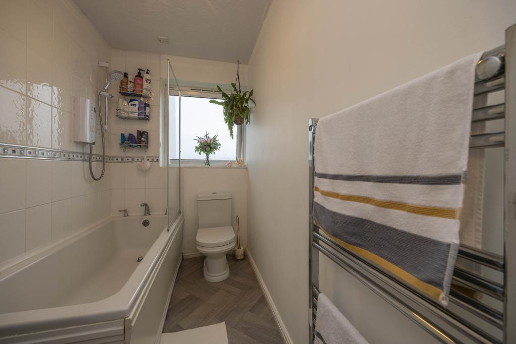 3 Bedroom For Sale in Strathtay Road, Perth, PH1 2ND