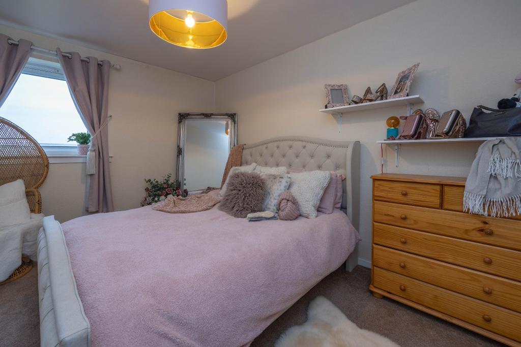 3 Bedroom For Sale in Strathtay Road, Perth, PH1 2ND