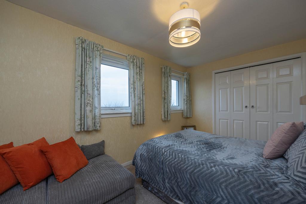 3 Bedroom For Sale in Strathtay Road, Perth, PH1 2ND