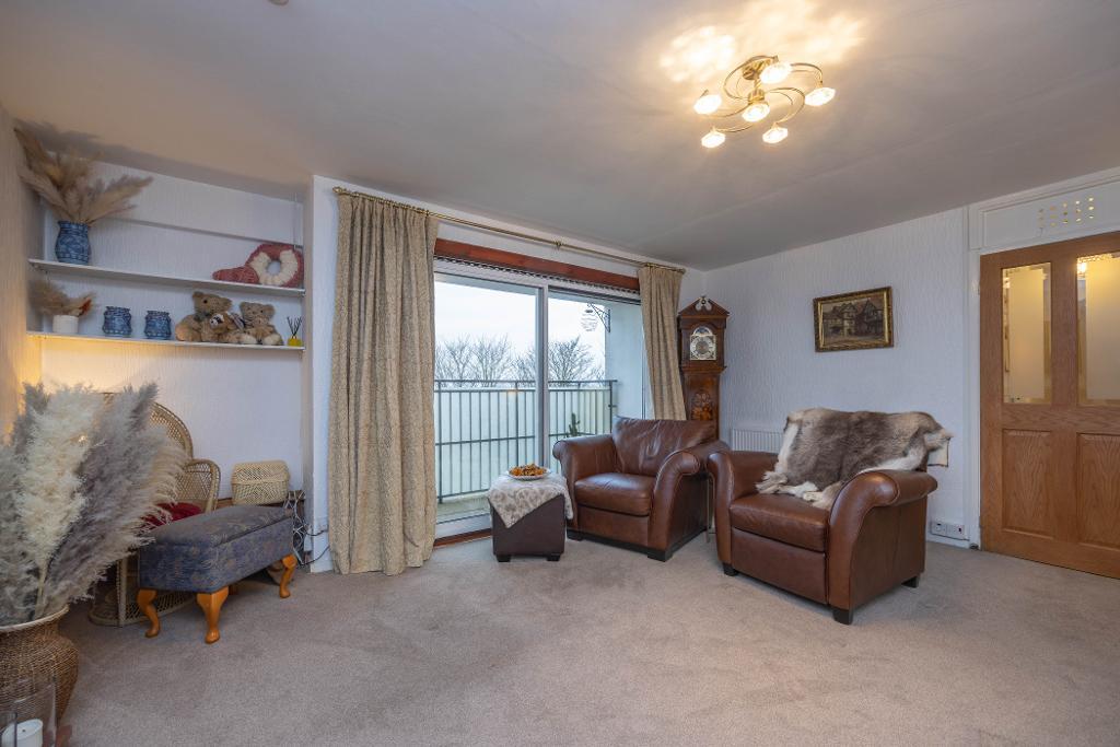 3 Bedroom For Sale in Strathtay Road, Perth, PH1 2ND