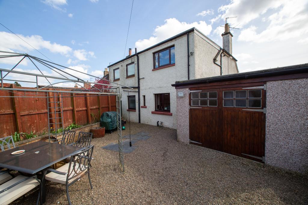 3 Bedroom SemiDetached For Sale in Low Road, Auchtermuchty, KY14 7BB