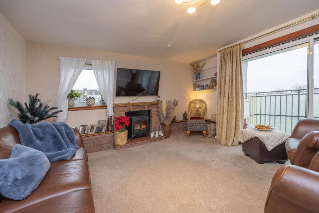 3 Bedroom For Sale in Strathtay Road, Perth, PH1 2ND