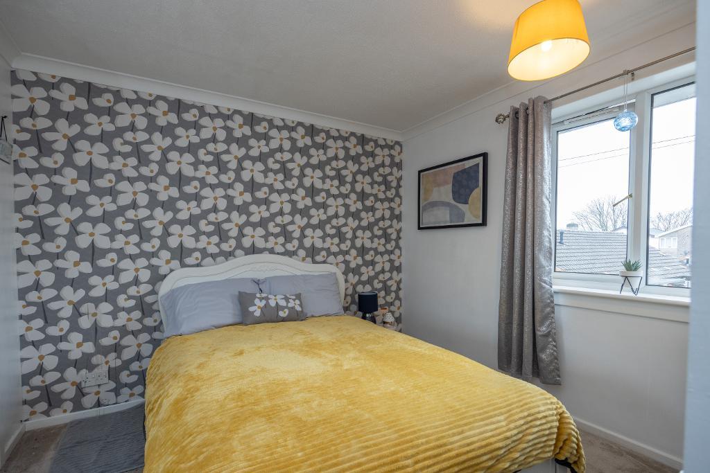 2 Bedroom End Terraced For Sale in Evandale Court, Glenrothes, Fife